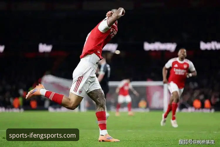 角球制胜，枪手登顶：如何在凤凰体育平台深度解析阿森纳的冠军密码？